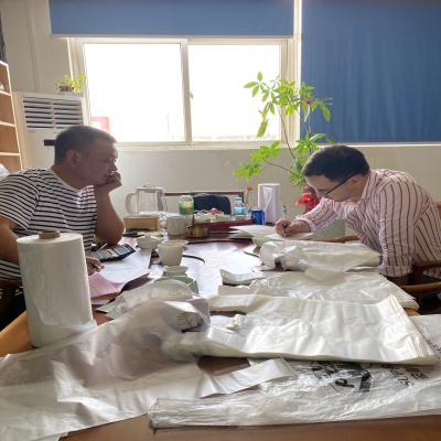 فن المفاوضات التجارية على طاولة الشاي